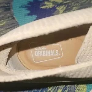 Clark Original beige color size 10 US Clarks Originals: Beige Wallabee Derbys | SSENSE main image 4